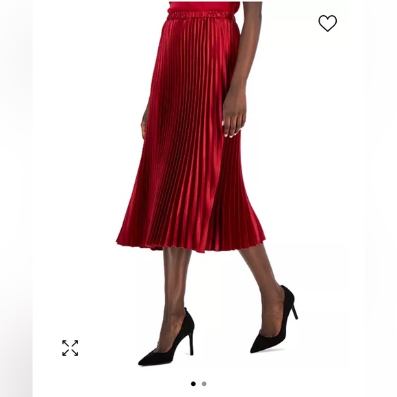 NWT Anne Klein red Satin Pleated Pull-On Midi Skirt. - Picture 2 of 6